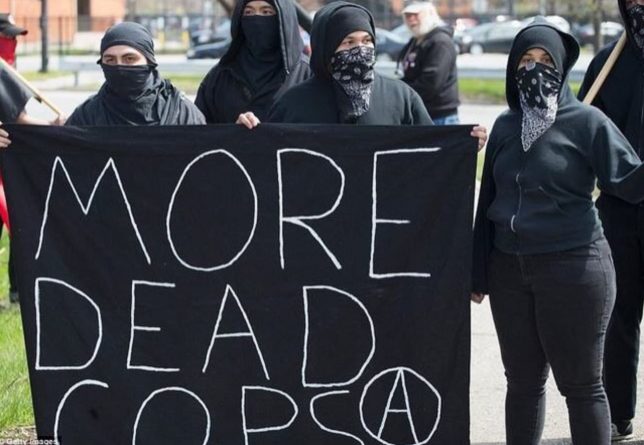 [Image: antifa-dead-cops-644x445.jpg]